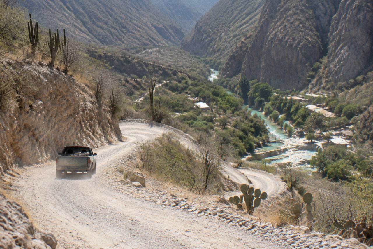 Winding mountain road descending toward the Tolantongo canyon in Hidalgo